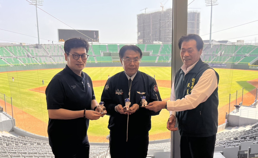臺南市長黃偉哲赴現場加油！NC恐龍臺南春訓 深化臺韓棒球交流與人才培育