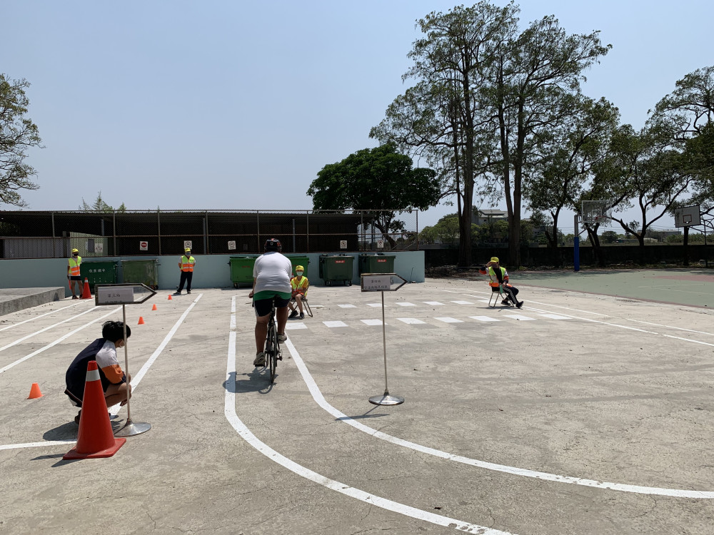 黃偉哲主持道安會報 肯定團隊辛勞 全方位守護民眾用路安全