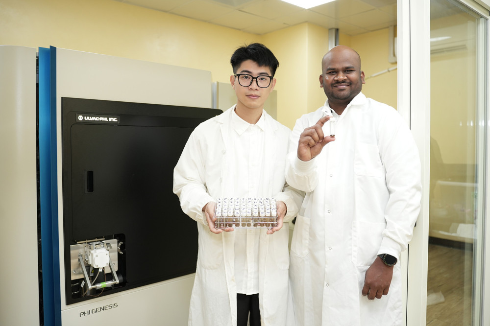 中興大學跨域團隊結合AI與高熵材料　加速綠氫催化材料開發  登上《ACS Catalysis》封面