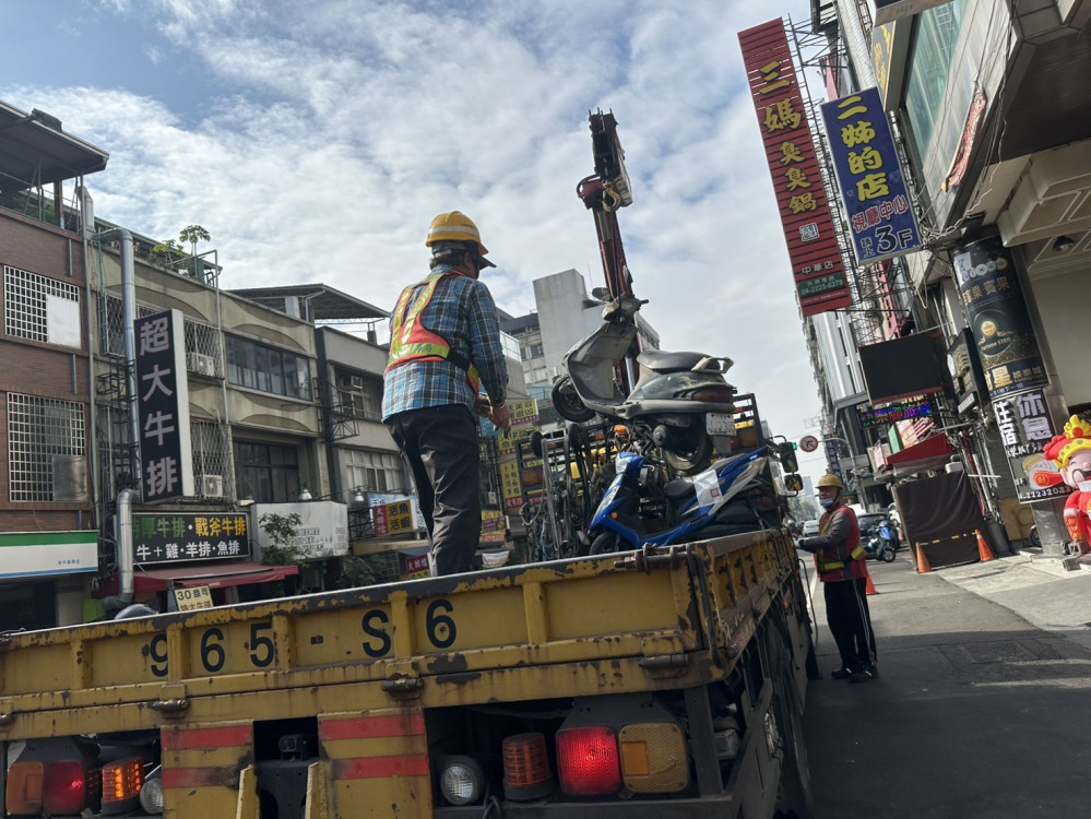 2026 AI超人教育營啟航！中市府攜手東海大學導入AI教育扎根偏鄉