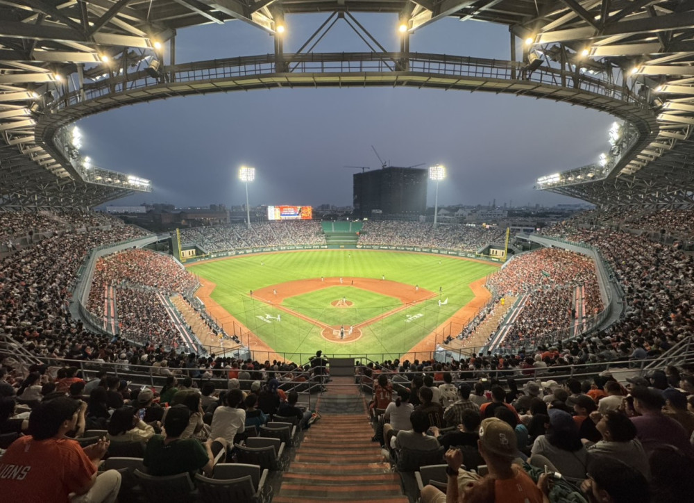 亞太成棒主球場職棒首戰圓滿落幕！黃偉哲：見證臺南棒球新紀元啟動