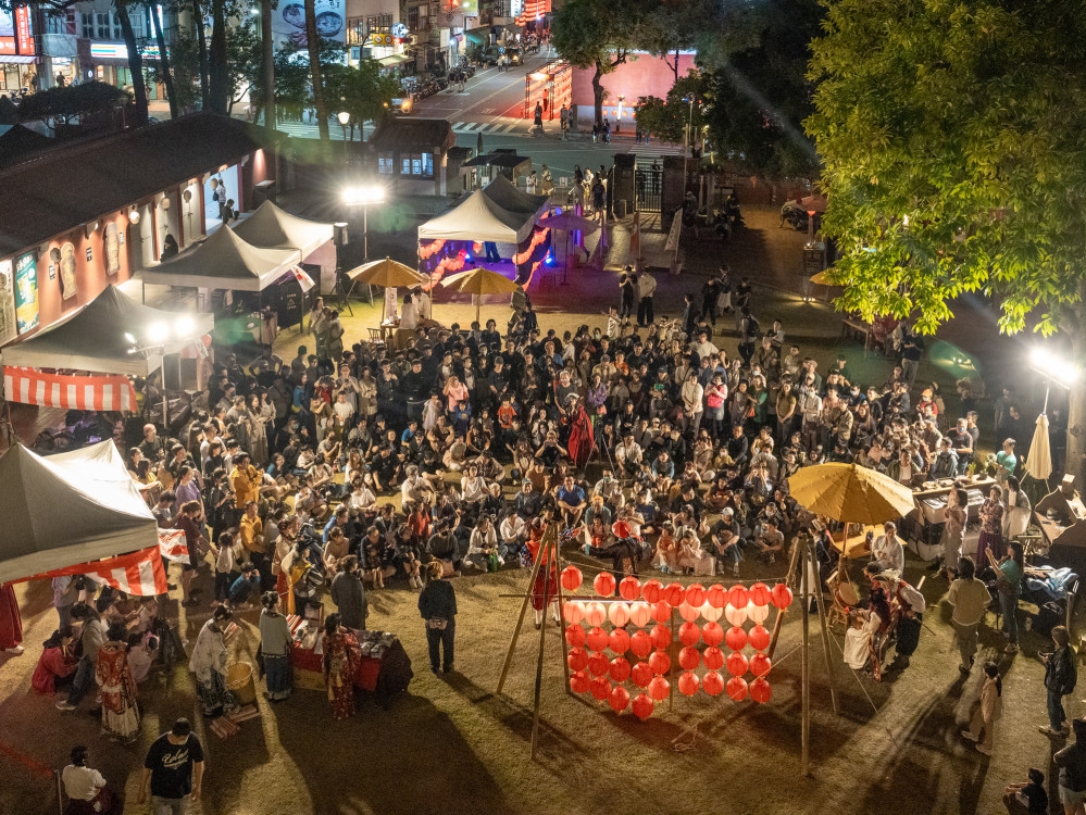 臺南古蹟連假人氣旺 赤嵌樓市集受讚