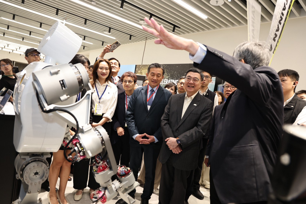 南臺灣 AI 研發核心啟航！卓榮泰主持沙崙「AI 創新應用大樓」啟用典禮