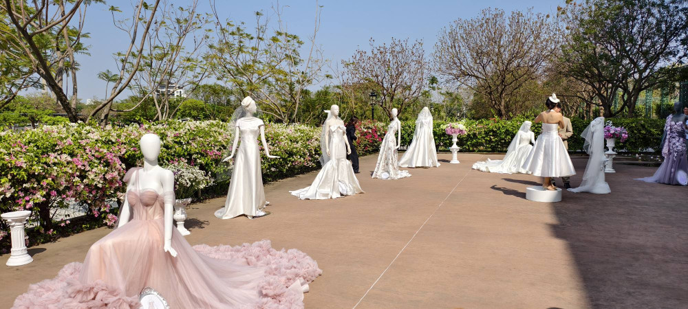 「朱莫 (JuMeau)」高訂婚紗首秀 台灣婚禮市場新風尚