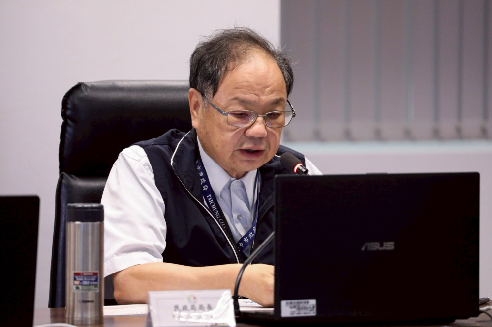 入營送迷彩電子錶、探視帶漢堡可樂    服役責任神聖  市府期做最強後盾