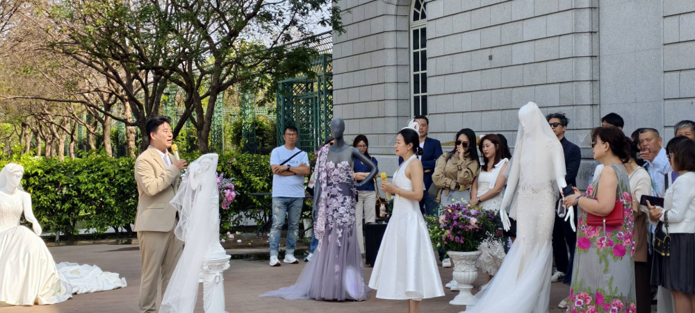 「朱莫 (JuMeau)」高訂婚紗首秀 台灣婚禮市場新風尚