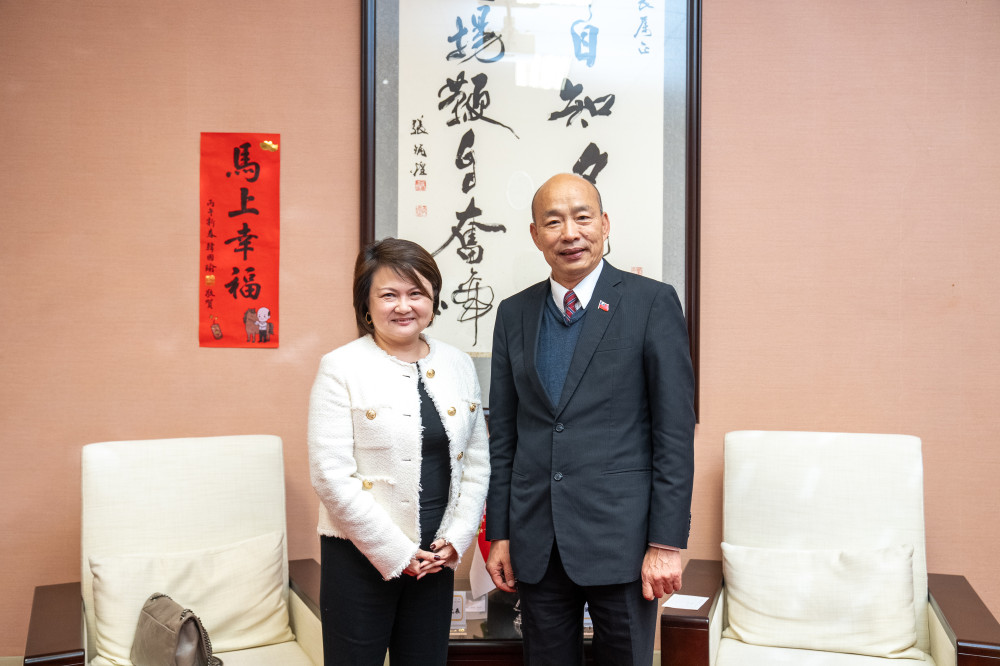 立法院韓國瑜院長接見「新加坡駐台北商務辦事處」符秀麗代表 韓國瑜：台星情誼如親人，盼持續深化合作交流