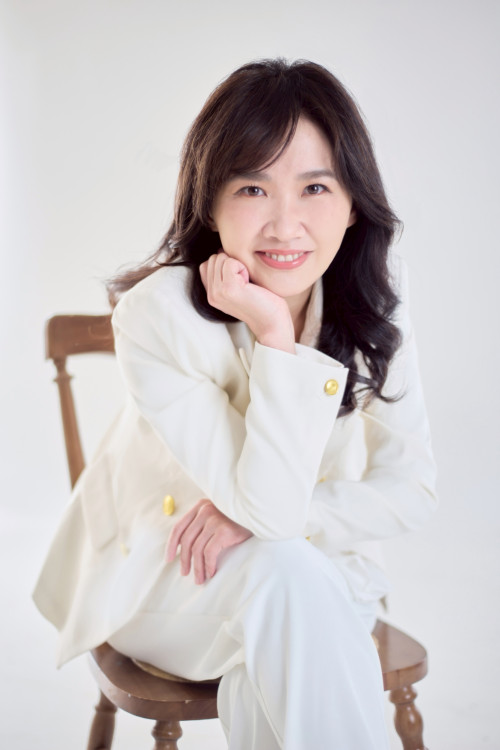 人物專訪｜從金融副總裁到香氣心理研究者-Kate 以植物與香氣，帶人重新遇見自己