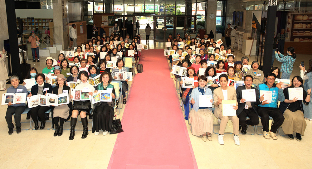 25歲的夢想遇見94歲的優雅！   臺中女性藝術家聯展 刷新歷屆規模紀錄