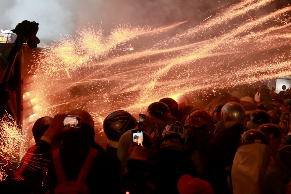台南元宵最強攻略！黃偉哲力薦「白天賞蘭花、晚上犁蜂炮」一日雙享行程