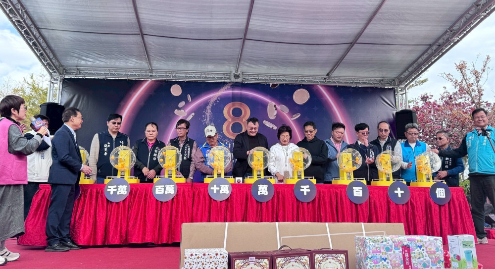 《台中通》加碼送機票掀熱潮！下載突破313萬次　數位局串聯慶典經濟創造幸福驚喜