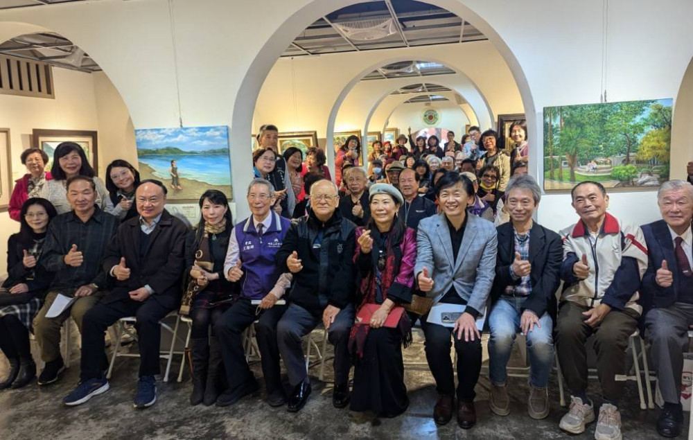 李盈瑩個展「心筆傳情」 展愛與生活藝術