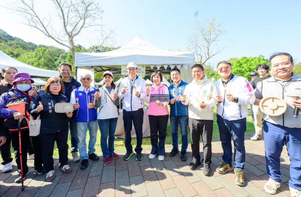 桃園植樹節打造綠色城市　張善政偕企業植樹推動國產材永續利用
