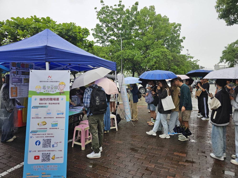 南市勞工局「希望家園‧就業快餐車」80 場巡迴宣導全市走透透