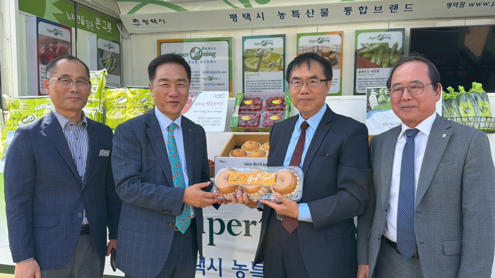 臺南甜走向國際！臺南市長黃偉哲赴韓推廣鳳梨，簽署 MOU 後首場農產交流大成功