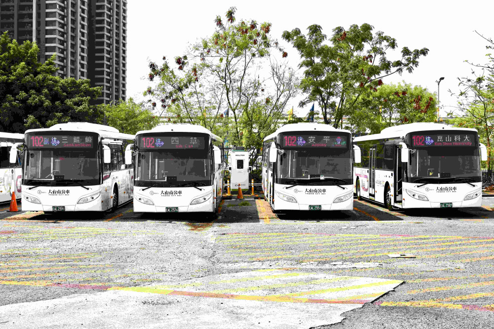 台南市都會公車 102 路通車 串聯觀光熱點成黃金旅遊路線