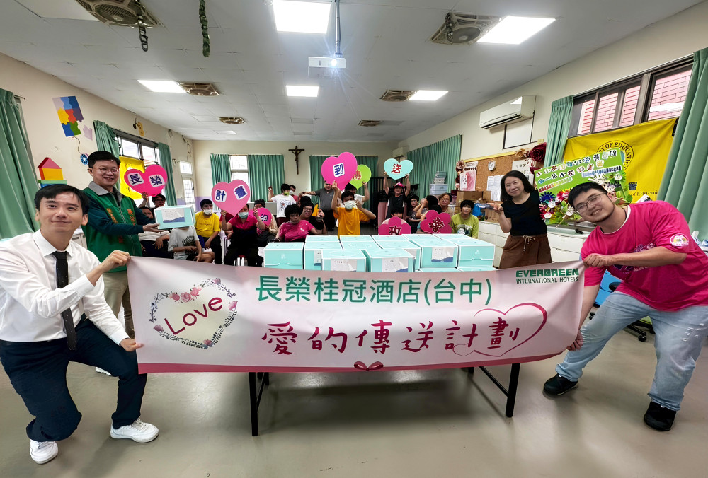 連續13年送暖 台中長榮母親節蛋糕買1捐1傳愛啟動