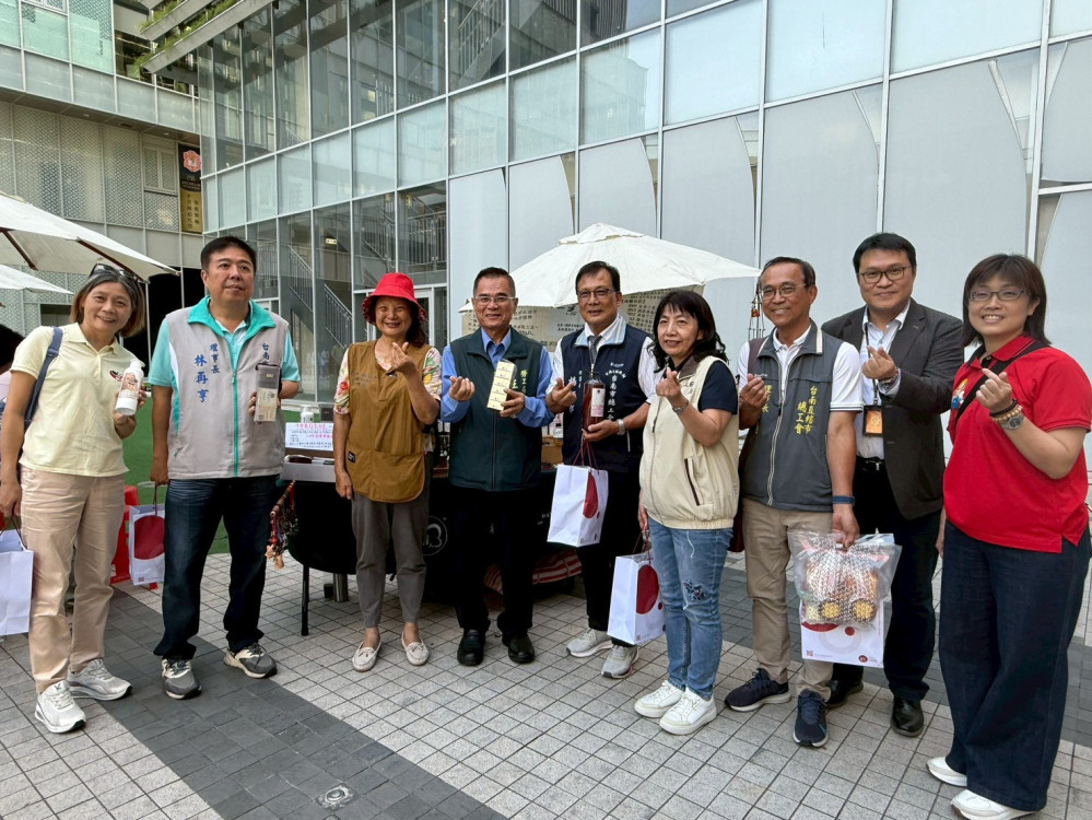 臺南市政府勞工局晴天坊相聚南紡重溫復古時光