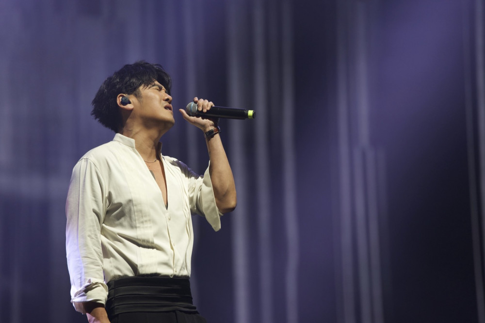 曹格回歸引爆回憶殺 近30首經典唱到情緒潰堤