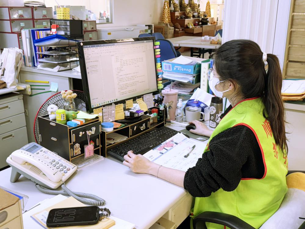 為植物人家庭撐起希望　創世新竹院社工鍾采蓉默默守護弱勢家庭