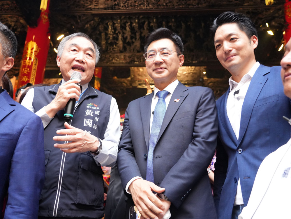 大甲媽4/17晚起駕遶境賜福  副市長黃國榮恭請上轎   祈願台灣國泰民安