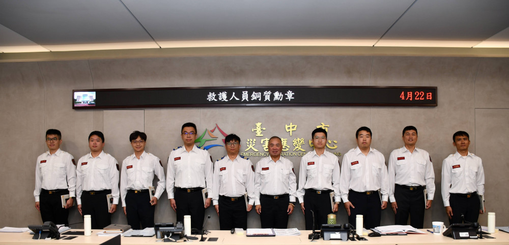 中市消防局再添22位銅質勳章得主 肯定救護同仁成功搶救生命