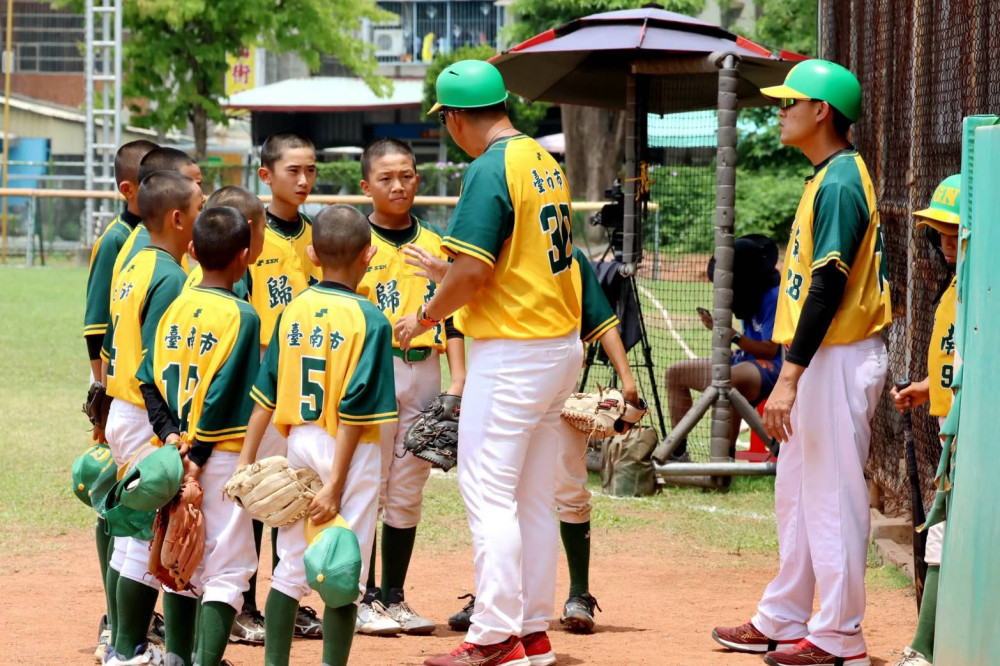 114 學年度國小棒球運動聯賽軟式組全國賽 臺南歸南國小榮獲殿軍
