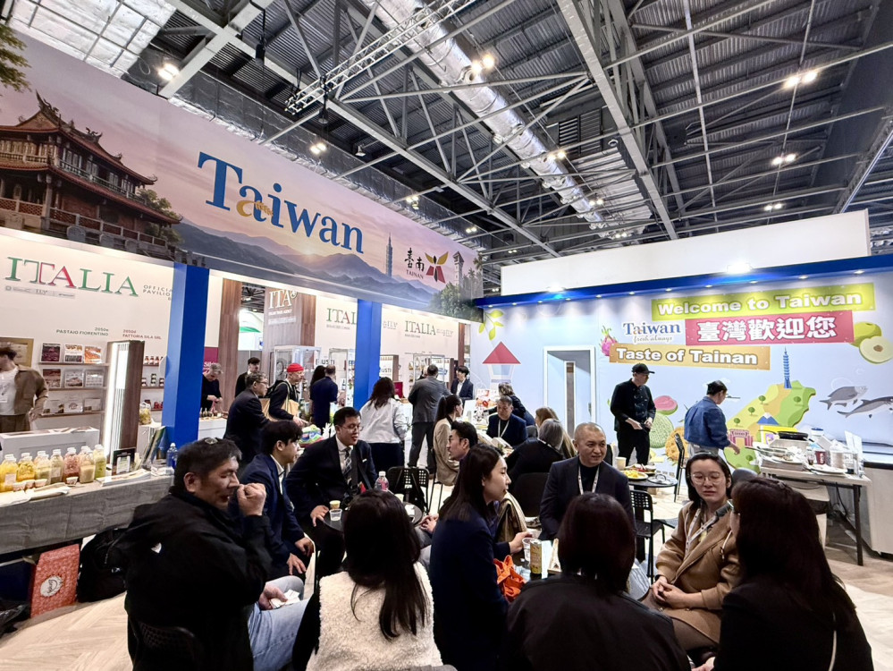 首征倫敦大獲全勝！黃偉哲率台南館參加英國 IFE 食品展，狂攬 1.5 億元商機