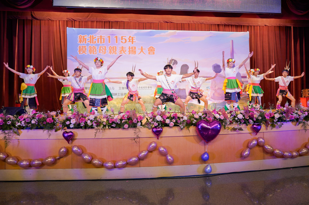 從雜貨店到金牌講師、從護理師到生命守護者　三位模範母親寫下不凡人生