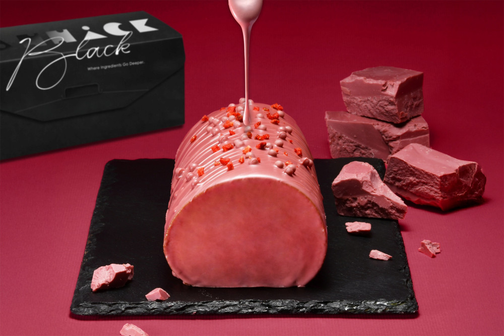  亞尼克母親節獻寶石級饗宴  「紅寶石巧克力脆皮生乳捲」奢華登場