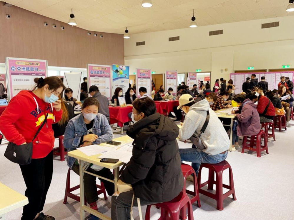 桃竹苗分署4月份苗栗地區現場徵才　2場次共邀請44家企業釋出近2千職缺