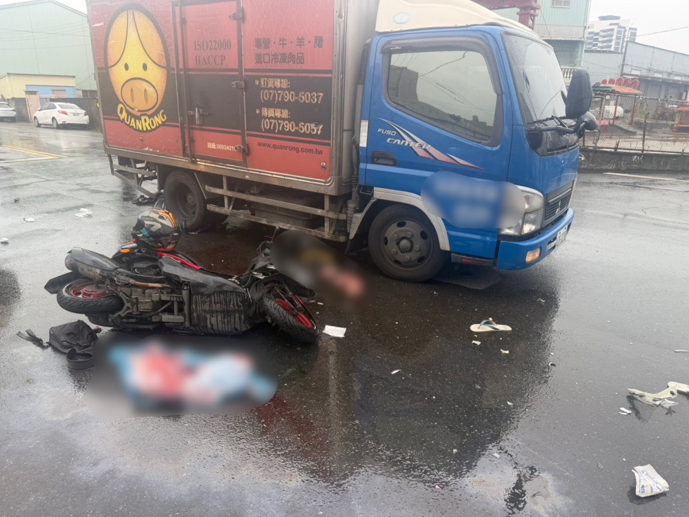 疑紅燈右轉釀禍  鳳山路口連環撞4車釀傷　