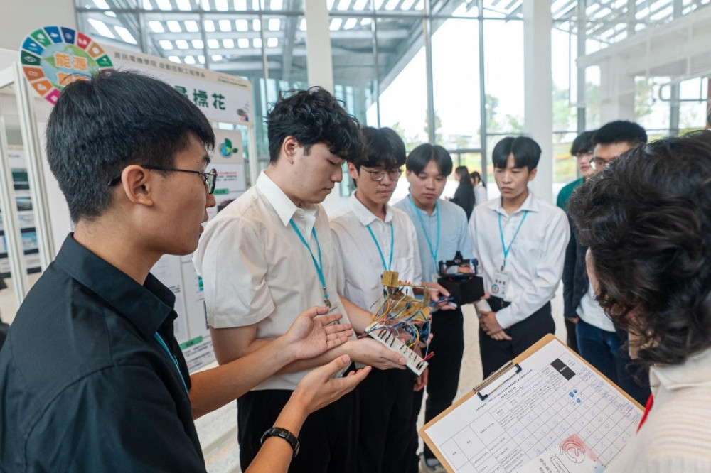 展現堅實辦學續航力！逢甲大學連12年蟬聯《Cheers》辦學績效私校榜首