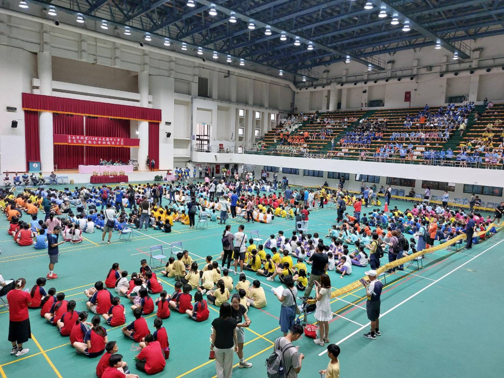 台南市國中小學生跳繩接力全市決賽 展現校園運動活力