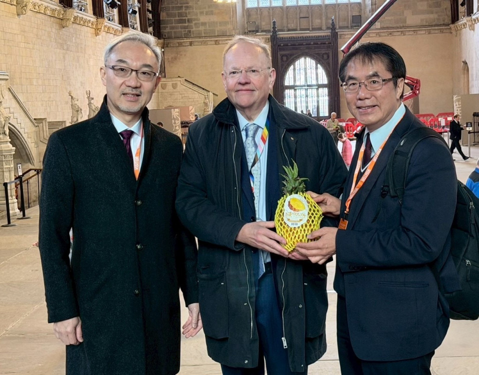 臺南市長黃偉哲首訪英國國會！會晤李納德勳爵，深化台南與大不列顛半導體科技連結