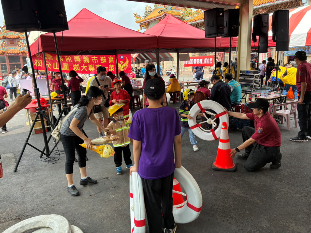 玩樂也能學安全！鳳山推消防體驗守護童年