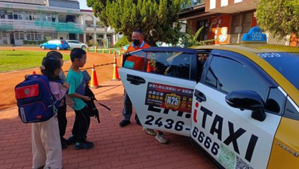 陪孩子長大的公車！中市小黃公車服務遍及68所學校 守護偏鄉安全通學路