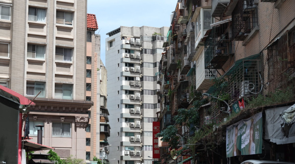 都市更新的「天秤」：解析共同負擔比與建商利潤的平衡藝術