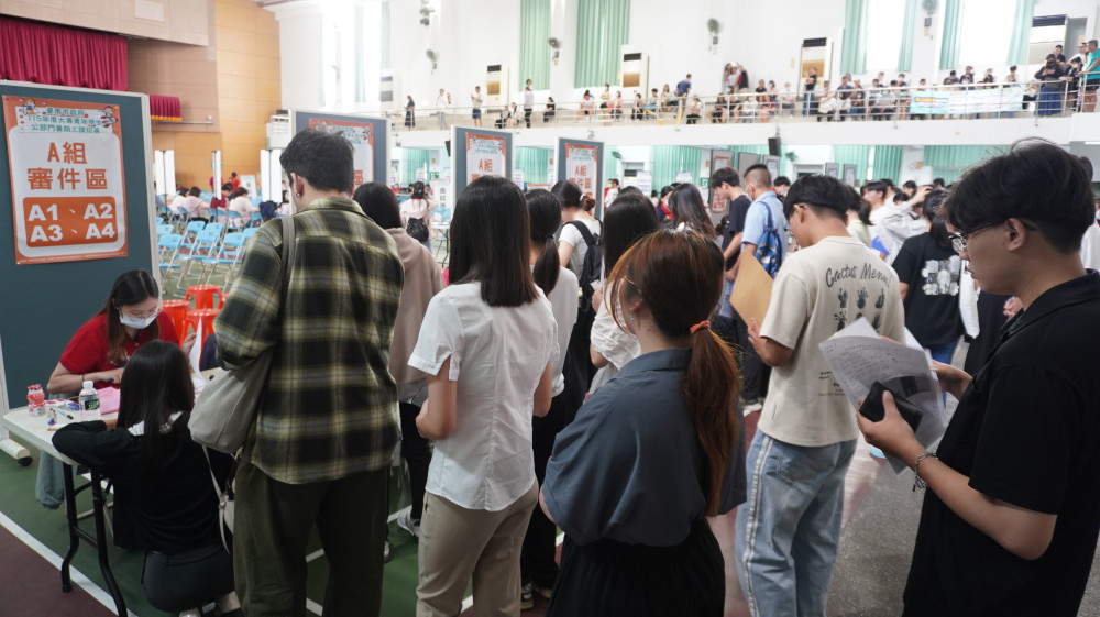 台南公部門暑期工讀甄試登場　125個職缺吸引青年搶進