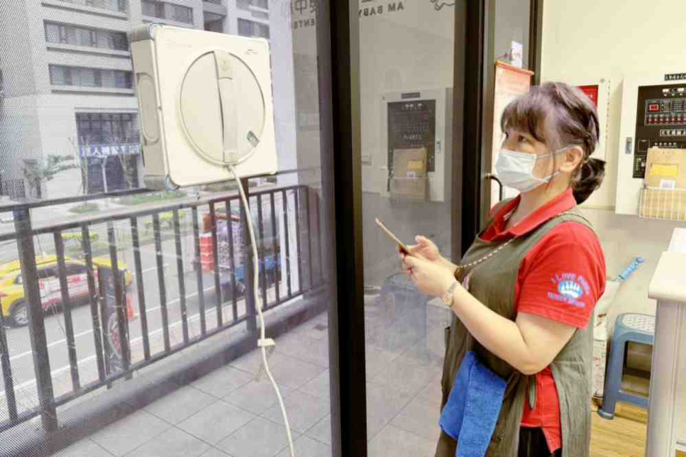 桃竹苗分署運用職務再設計提供就業輔具及優化工作流程　助勞工穩定就業