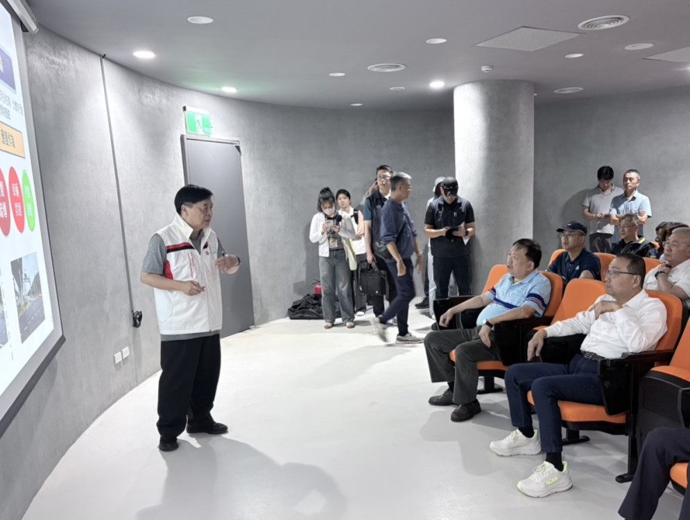淡江大橋迎假日人車潮　侯友宜：強化橋梁智慧安全管理與公共運輸接駁