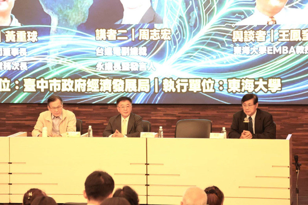 台電前董座黃重球示警勿過度仰賴天然氣發電