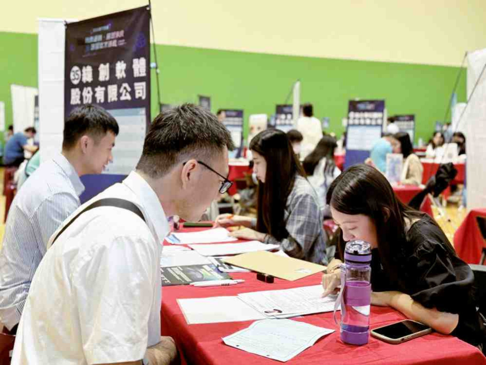 桃竹苗分署x竹科管理局　科技業6/4徵才共35家廠商釋出2516多元職缺