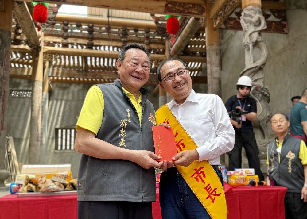 新北市金包里慈護宮上梁大典　以地方凝聚力維護文資保存