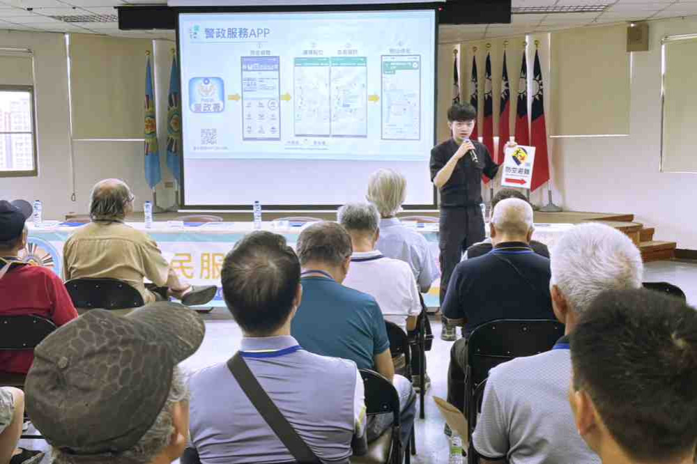 提升防災應變能力及防範詐騙意識　竹市警二分局前進新竹榮服處宣導