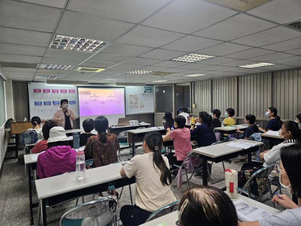 南市勞工局辦婦女再就業講座　結合職場參訪提升就業競爭力