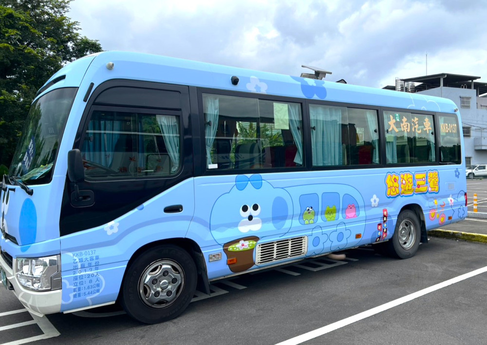 新北夏日悠遊三鶯搭乘731　跟著「喵喵&藍狗」彩繪公車出行更趣味