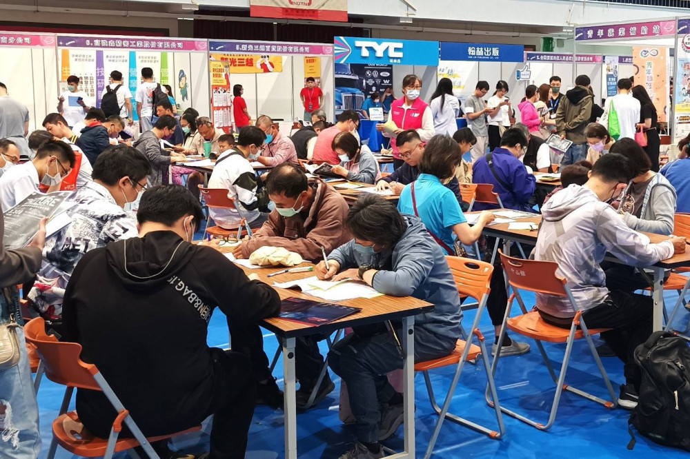 暑假搶攻求職潮 台南就業3場徵才接棒登場
