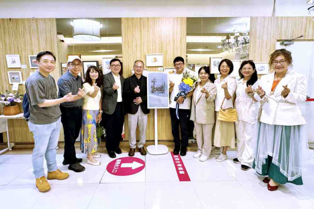 新竹大遠百x新墨科技　聯手藝術家蔡國樑推出永續美學「流動時光」水彩畫展