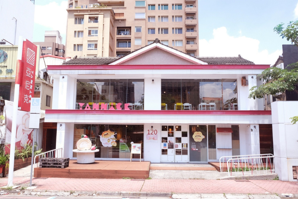 亞尼克台中旗艦店歡慶改裝開幕7/1起「百元生乳捲」連3天熱力開搶